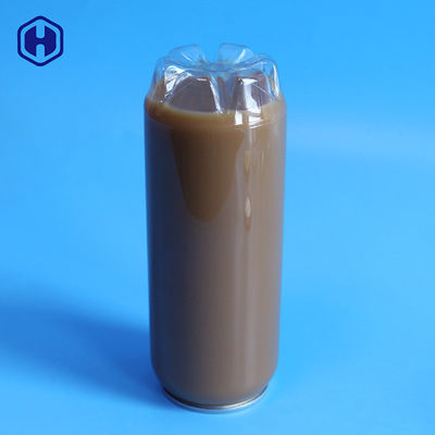 Wypełnij zimną kawą 16 uncji plastikowych puszek po napojach z sitodrukiem