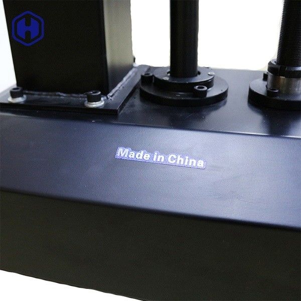 Półautomatyczna maszyna do pakowania pojemników z tworzywa sztucznego Typ blatu